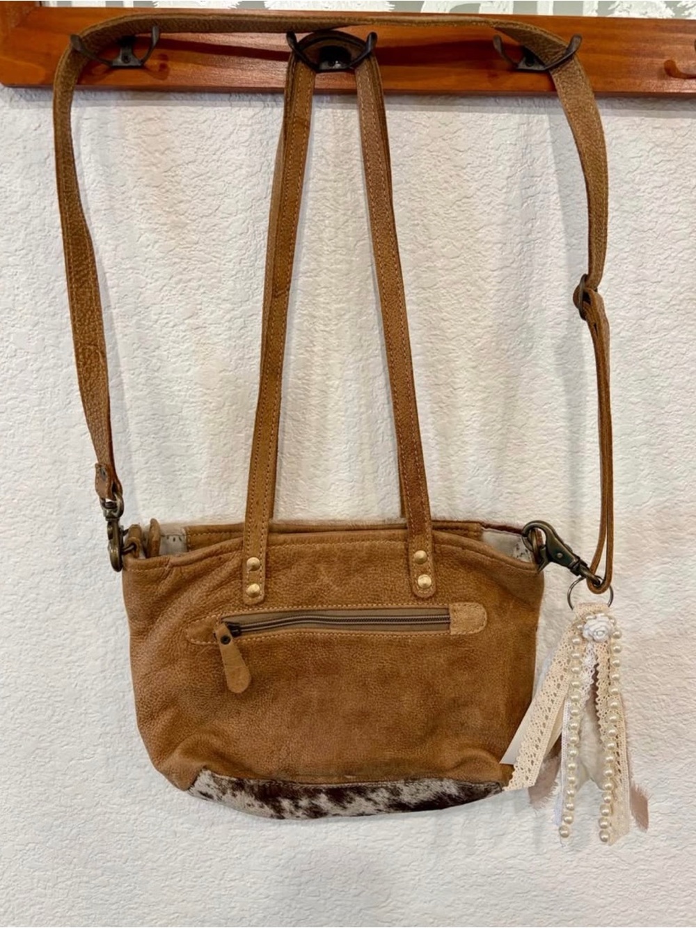 Leather Patchwork Cowhide Crossbody Bag - Women - Picture 2 of 3